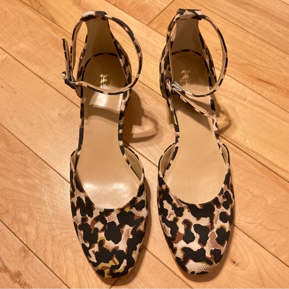 CAbi The Kiki Ankle Strap Leopard Chunky Heel style 6020 size nine - Picture 2 of 12